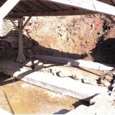 Reconstruction de la base du mur