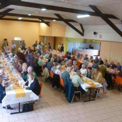 Salle Pierre Gautier avec cloison entrouvertre